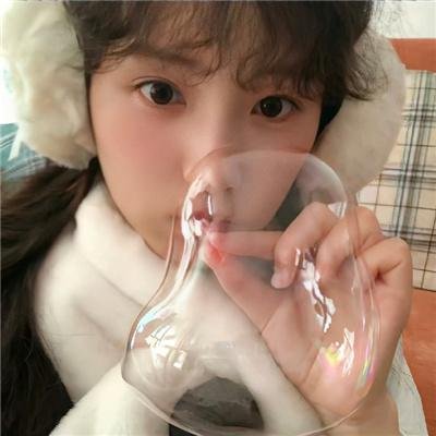 两个人一双手